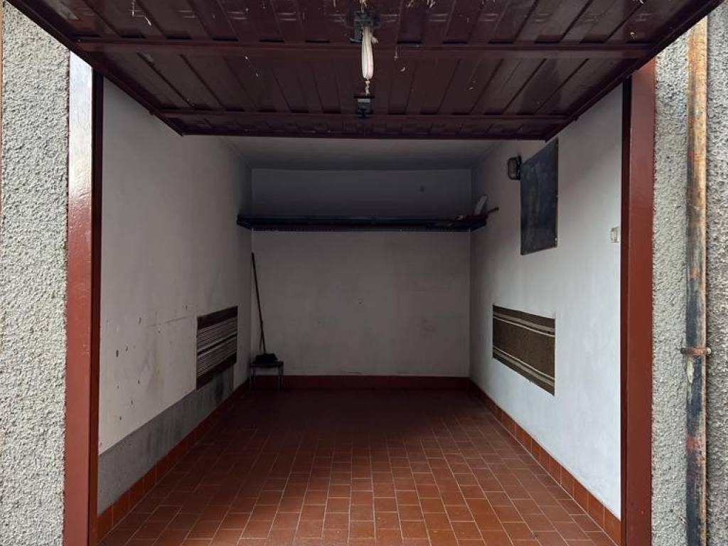 Box / garage a Garbagnate milanese in Via Roma - Foto 5