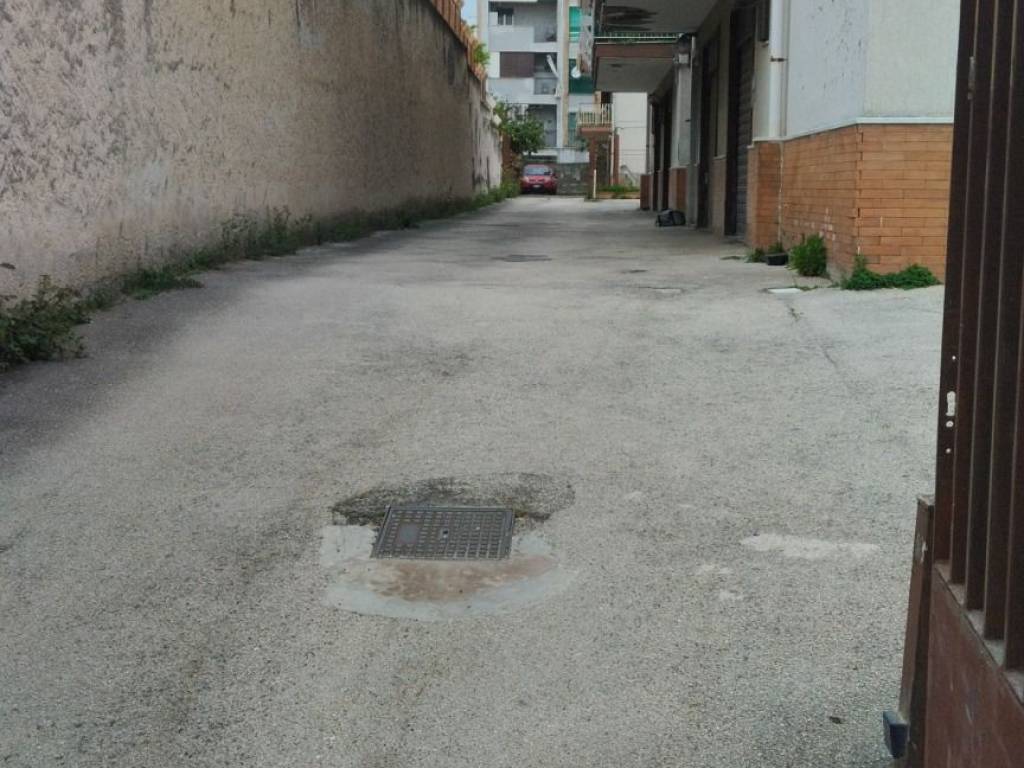 Box / garage a Ercolano in Via Doglie, 18 - Foto 2