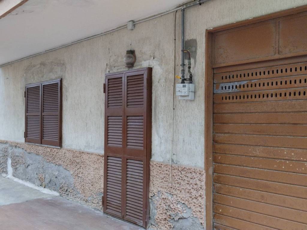 Box / garage a Ercolano in Via Doglie, 18 - Foto 3