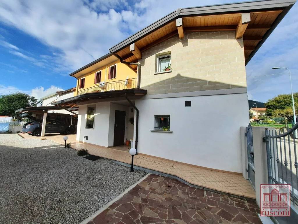 Villa a Fanna in Via Visinale, 26 - Foto 2