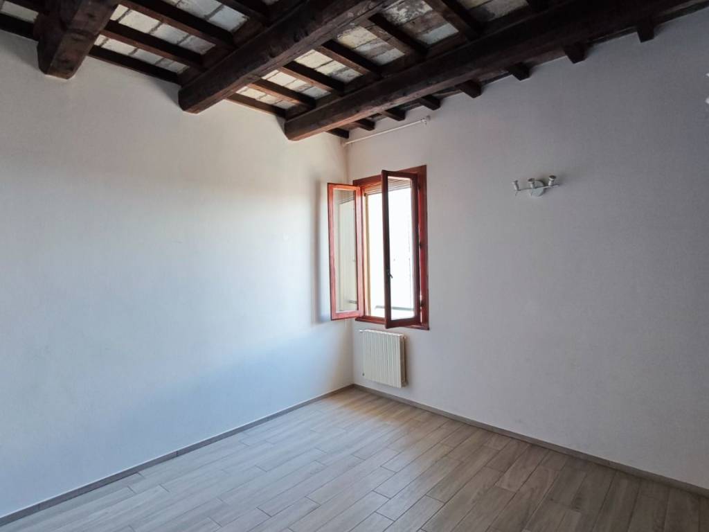Appartamento a Mirandola in Via Volturno, 14 - Foto 5