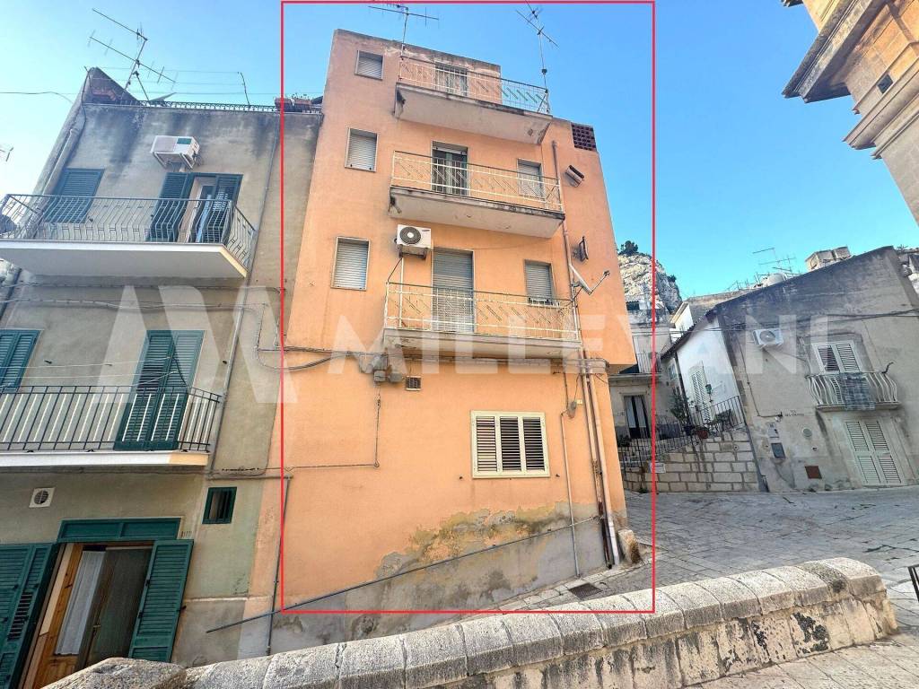 Casa indipendente a Scicli in Via Gabriello Chiabrera, 1 - Foto 2