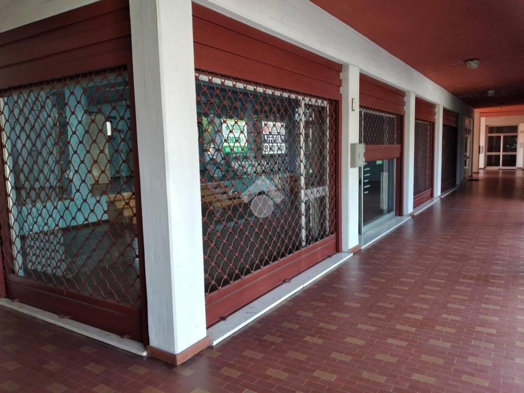 Immobile a Bagnolo in piano in negozio via Roma, 45 - Foto 2