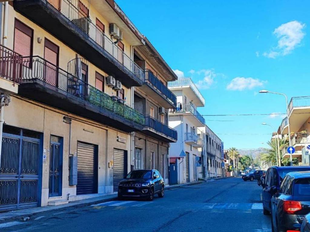 Box / garage a Mascali in via francesco crispi mascali - Foto 3