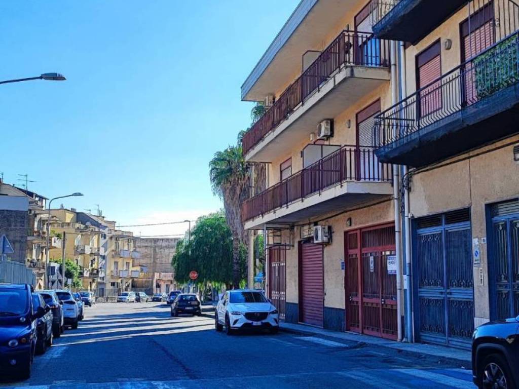 Box / garage a Mascali in via francesco crispi mascali - Foto 4