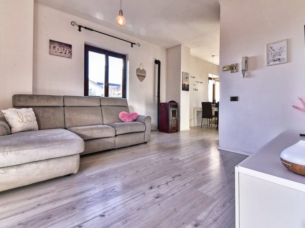 Casa indipendente a Limido comasco in Via Armando Diaz, 31 - Foto 4