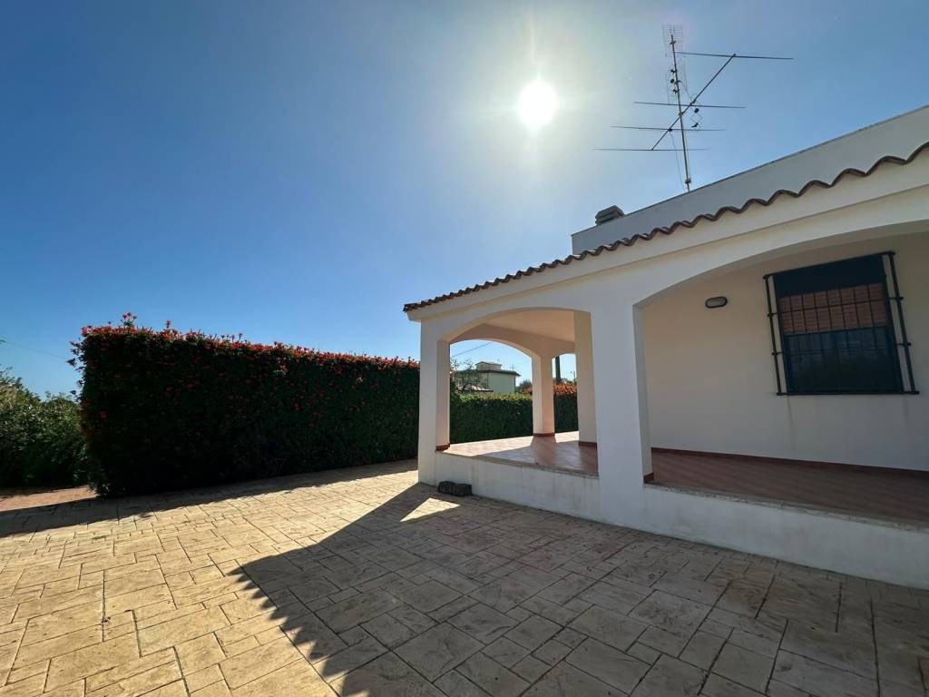 Villa a Noto in Via Gaetano Martino - Foto 2