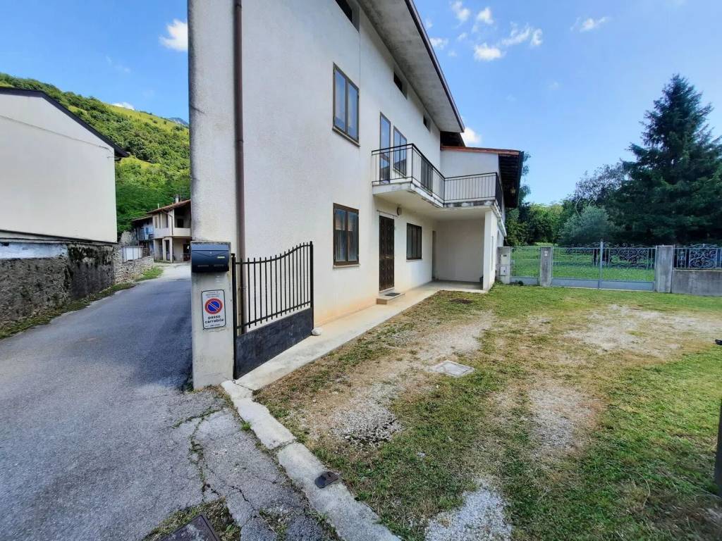 Villa a Montereale valcellina in Vicolo Francesco Cavallotti, 2 - Foto 2