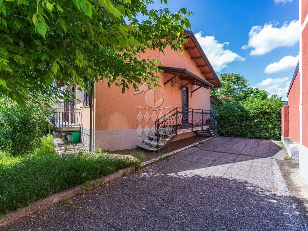 Villa a Castelnuovo magra in Via Di Mezzo - Foto 4