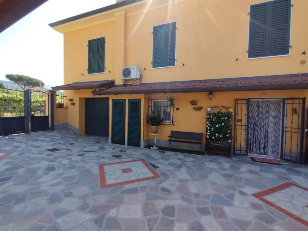 Villa a Castelnuovo magra in Via Carbonara - Foto 4