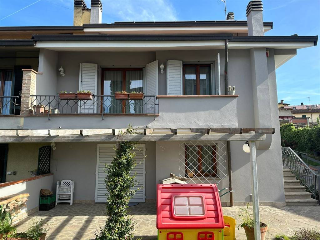 Villa a Lastra a signa in Via Maremmana, 106 - Foto 3