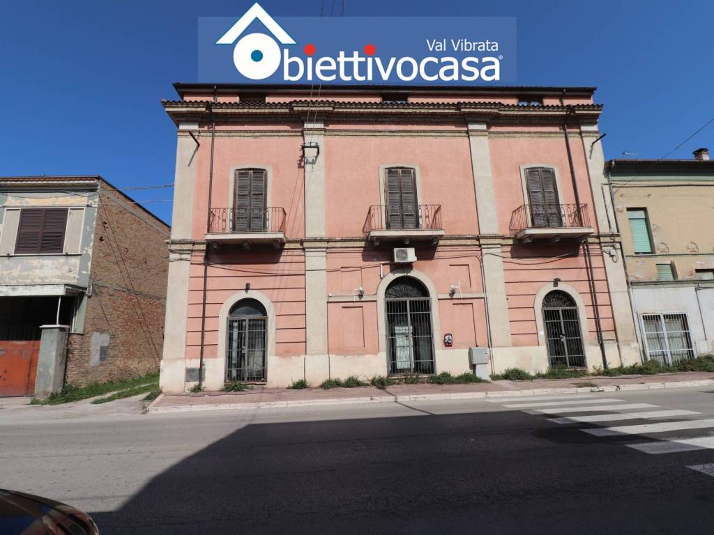 Casa indipendente a Giulianova in Viale Filippo Turati, 91 - Foto 2