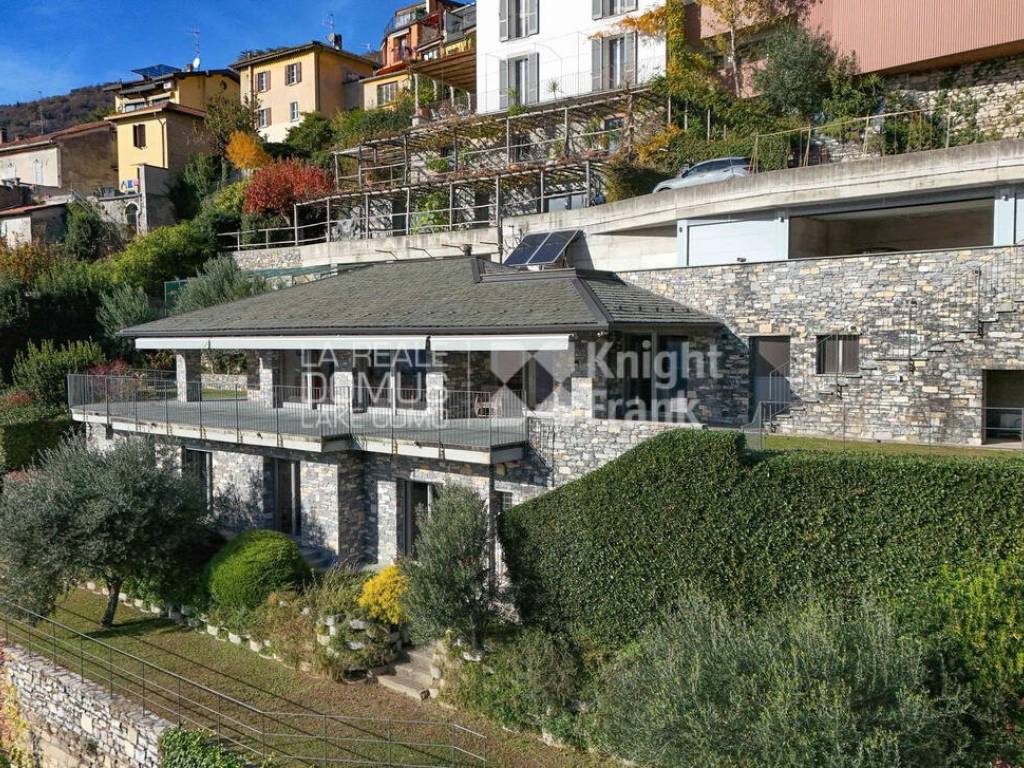 Villa a Cernobbio in Via per Moltrasio, 4 - Foto 2