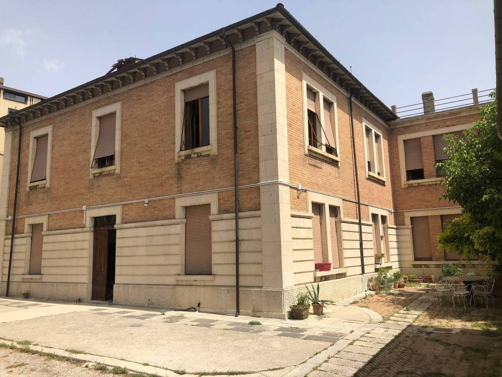Villa a Campobasso in Corso Giuseppe Mazzini, 101 - Foto 4