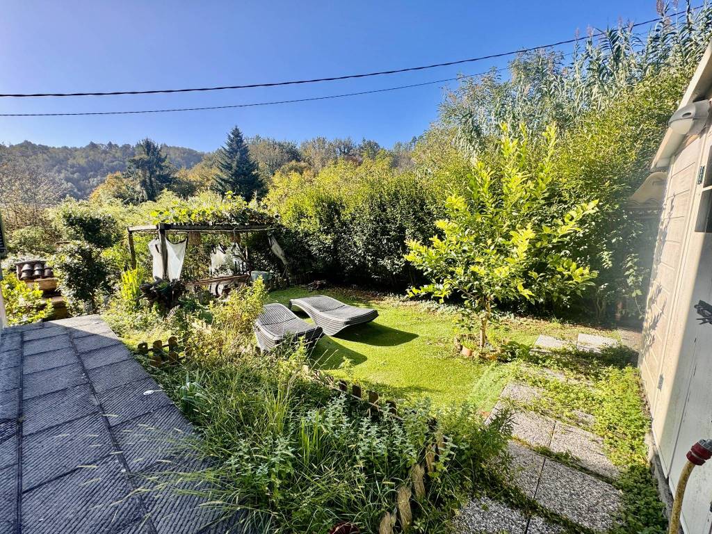 Villa a Follo in Via 1 Maggio - Foto 2