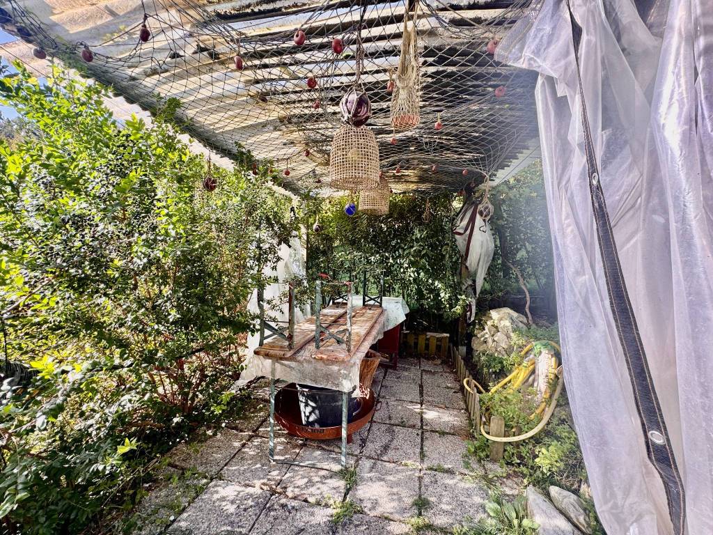 Villa a Follo in Via 1 Maggio - Foto 3