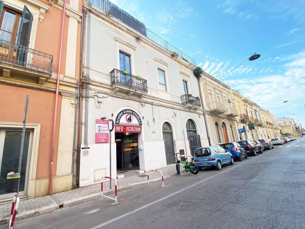 Appartamento a Brindisi in Via Cristoforo Colombo, 25 - Foto 2