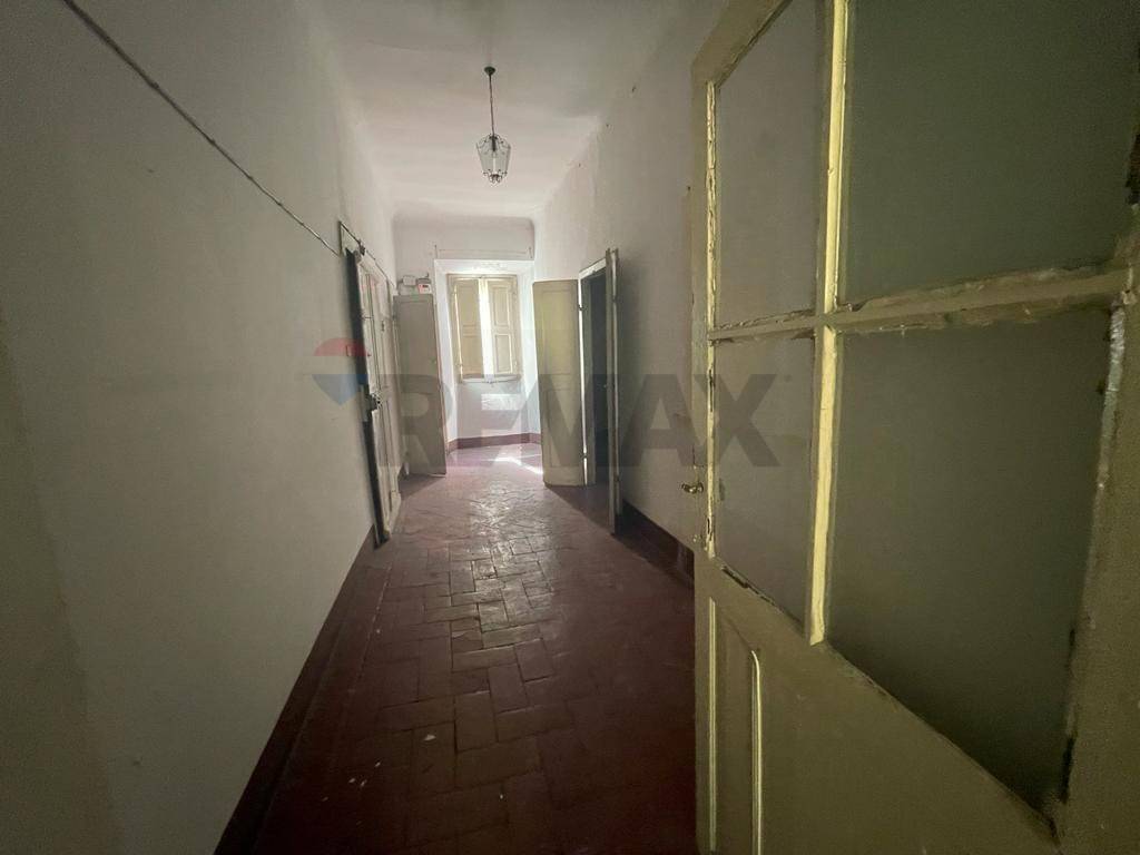 Appartamento a Bagni di lucca in PIAZZA PONTE A SERRAGLIO, 12 - Foto 3