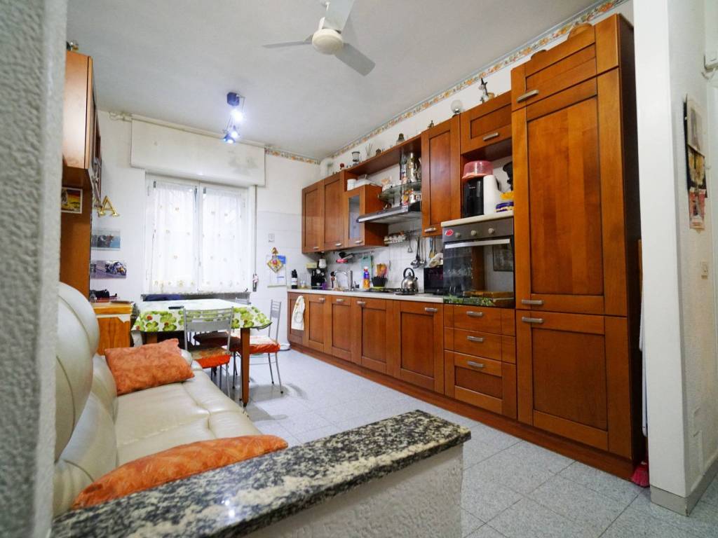 Appartamento a Cologno monzese in Viale Lombardia, 49 - Foto 2