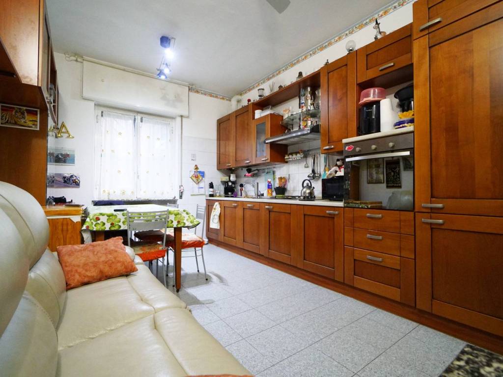 Appartamento a Cologno monzese in Viale Lombardia, 49 - Foto 3