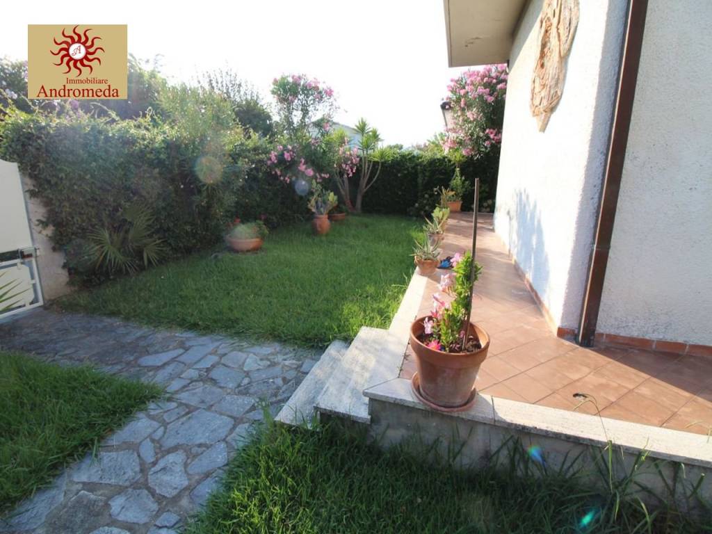 Villa a Forte dei marmi in Via Francesco Carrara - Foto 4