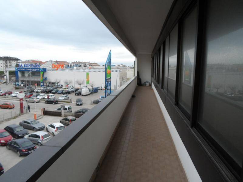 Immobile a San benedetto del tronto in Via Enrico Mattei, 1 - Foto 4