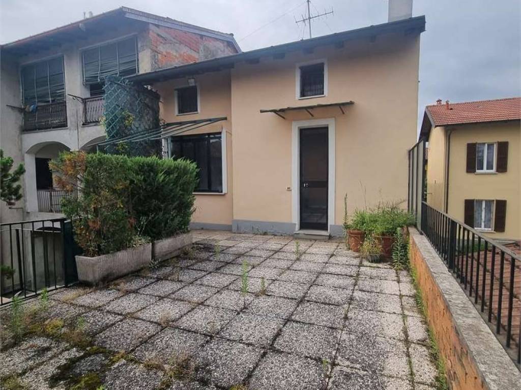 Appartamento a Brebbia in via roma, 29 - Foto 2