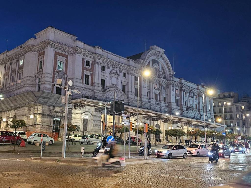 Appartamento a Napoli in Via Piedigrotta, 46 - Foto 4