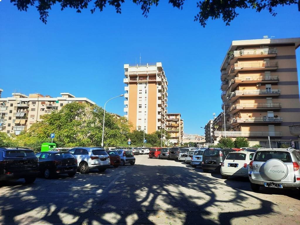 Box / garage a Palermo in Via Danimarca, 40 - Foto 1