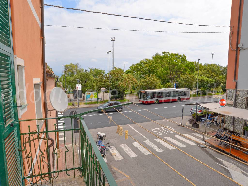 Appartamento a Vado ligure in Via Madonnetta, 2 - Foto 5