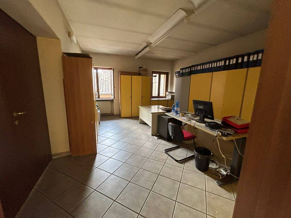 Appartamento a Vercelli in Via Quintino Sella - Foto 5