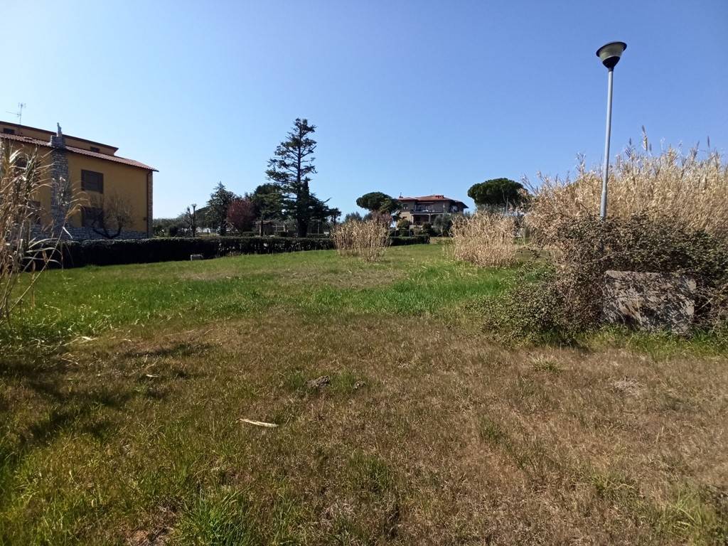Terreno a Castiglione del lago in Via Nazionale, 34 - Foto 4