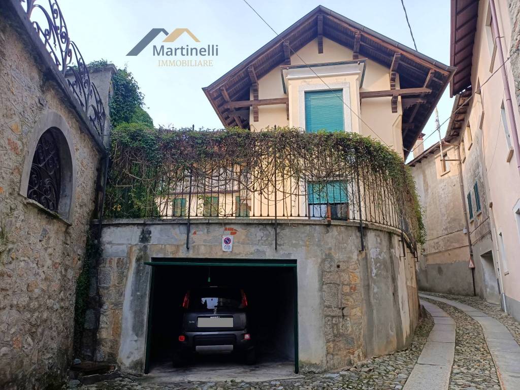 Villa a Madonna del sasso in Via Giuseppe Frua, 6 - Foto 5