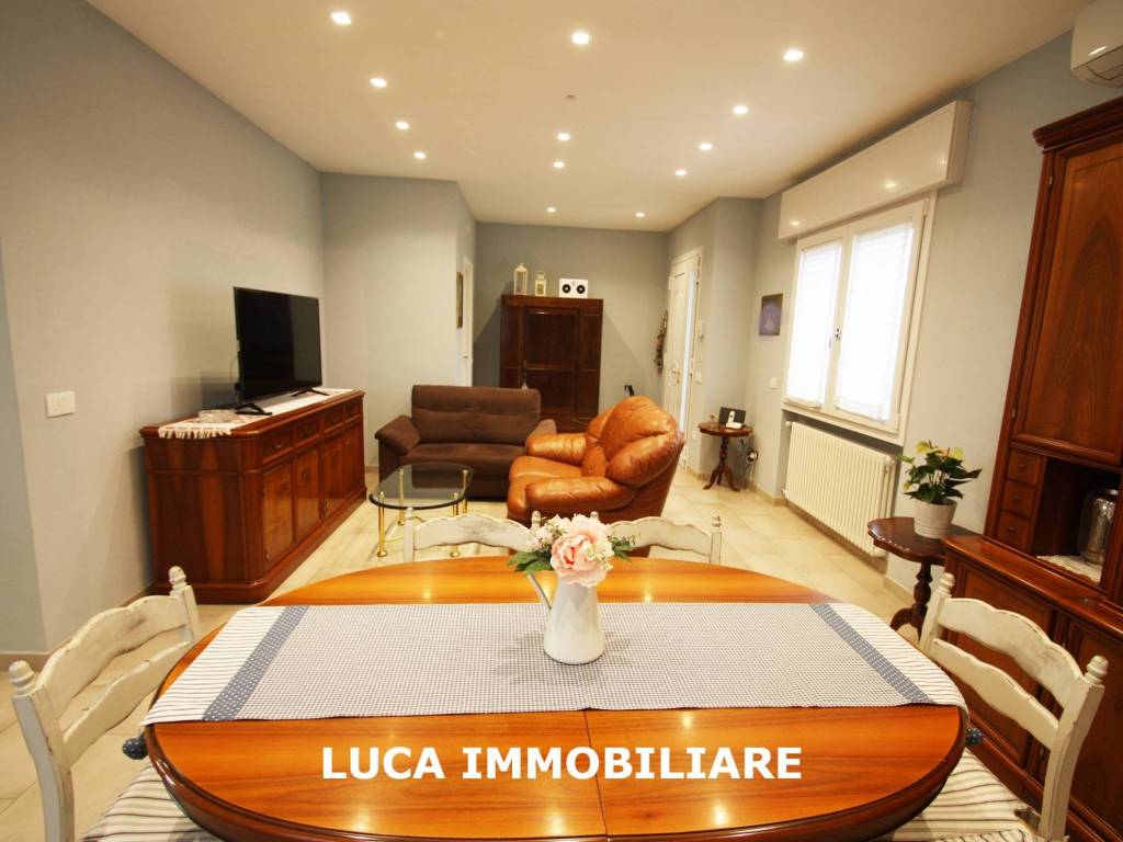 Villa a Chiesina uzzanese in Strada Provinciale Circonvallazione Chiesina - Foto 3