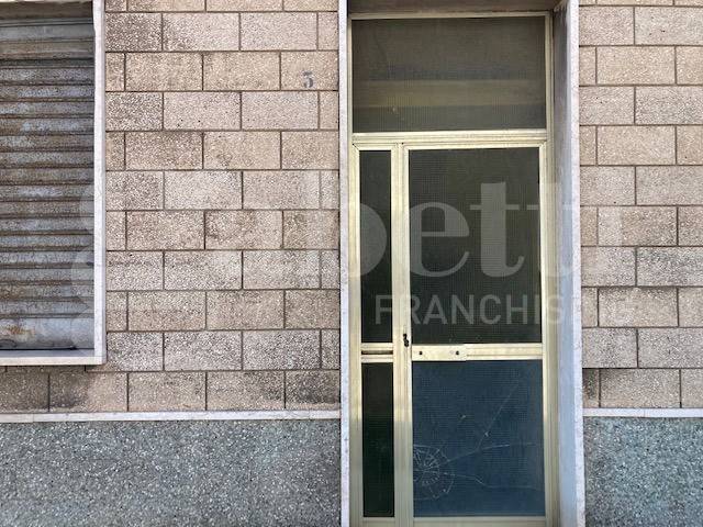 Casa indipendente a Brindisi in via Imperatore Augusto, 3 - Foto 4