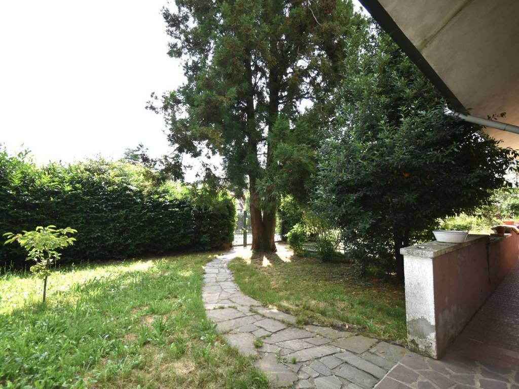 Villa a Casatenovo in VIA SAN GAETANO, 63 - Foto 2