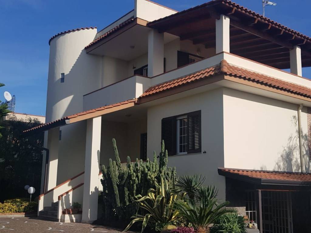 Villa a Pozzuoli in Via Cuma Licola - Foto 3