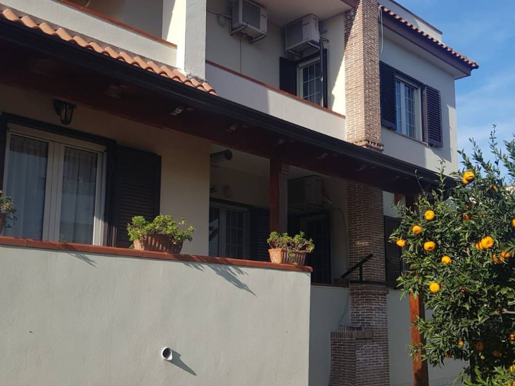 Villa a Pozzuoli in Via Cuma Licola - Foto 4