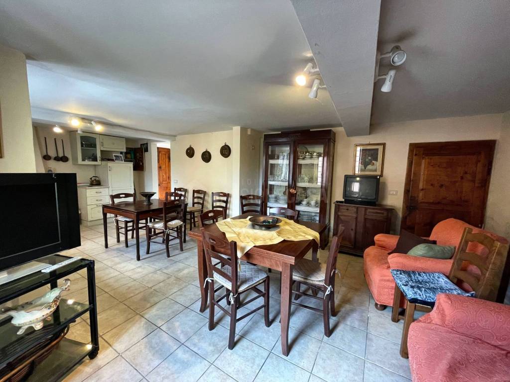 Casa indipendente a Vaiano in Via della Selva - Foto 4
