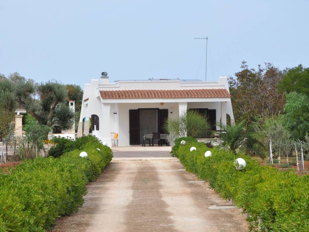 Villa a San vito dei normanni in Contrada Mondescine - Foto 3