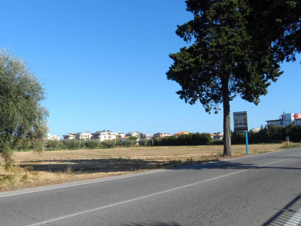 Terreno a Alba adriatica in Strada Statale Adriatica - Foto 4