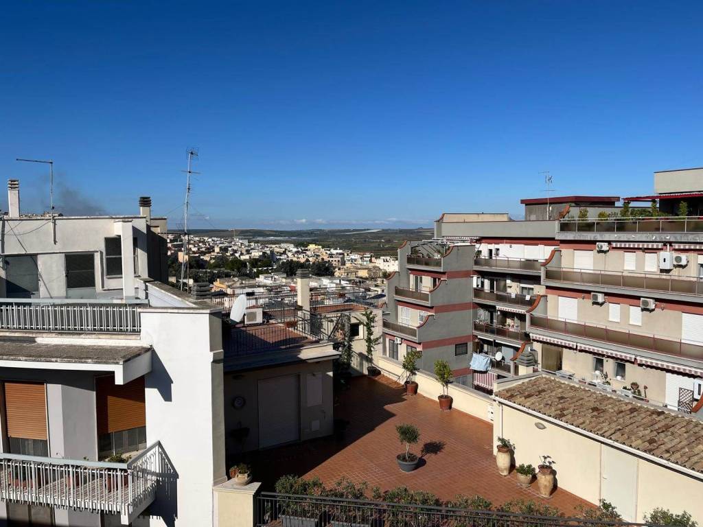 Appartamento a Canosa di puglia in VIA BOVIO, 62 - Foto 2
