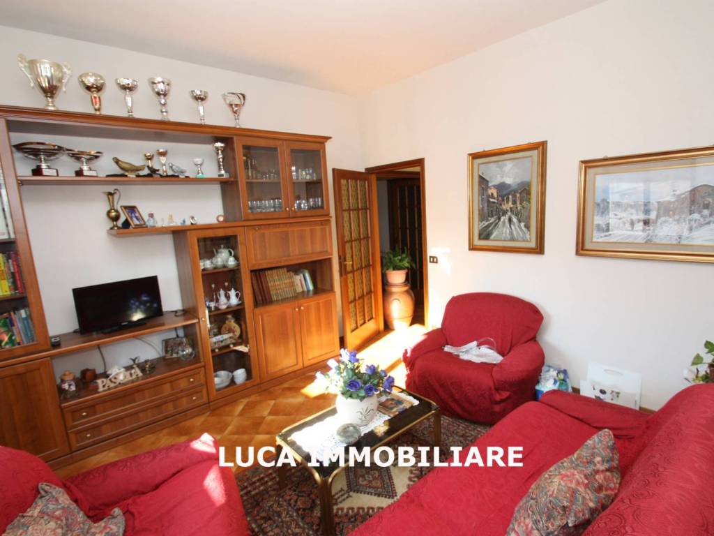 Villa a Buggiano in Via Ugo Foscolo, 2 - Foto 3