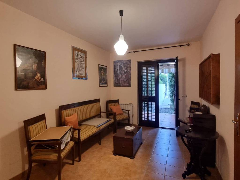 Appartamento a Messina in Via Consolare Pompea, 1463 - Foto 2