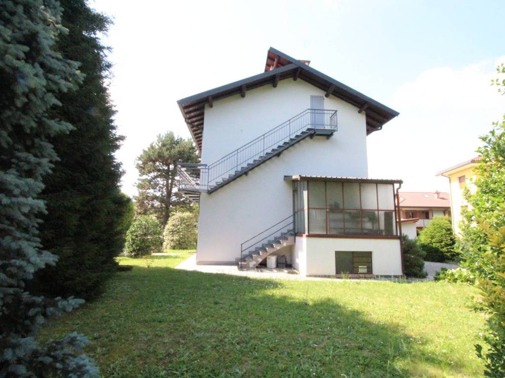 Appartamento a Fino mornasco in Via Valtellina - Foto 3