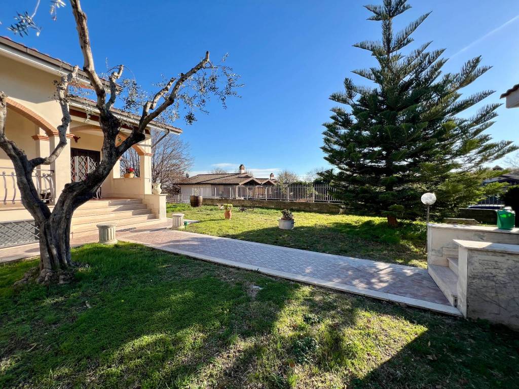 Villa a Fiumicino in Via Elini - Foto 3