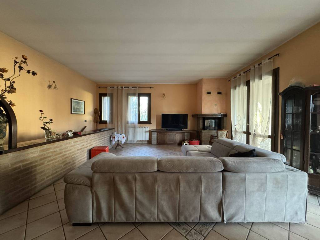 Villa a Porto viro in Via Roma, 5 - Foto 2
