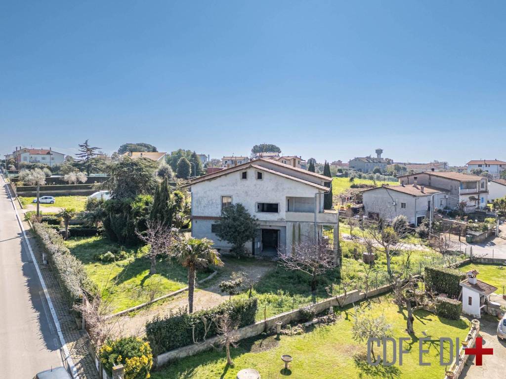 Villa a Montalto di castro in Via delle Magnolie - Foto 3