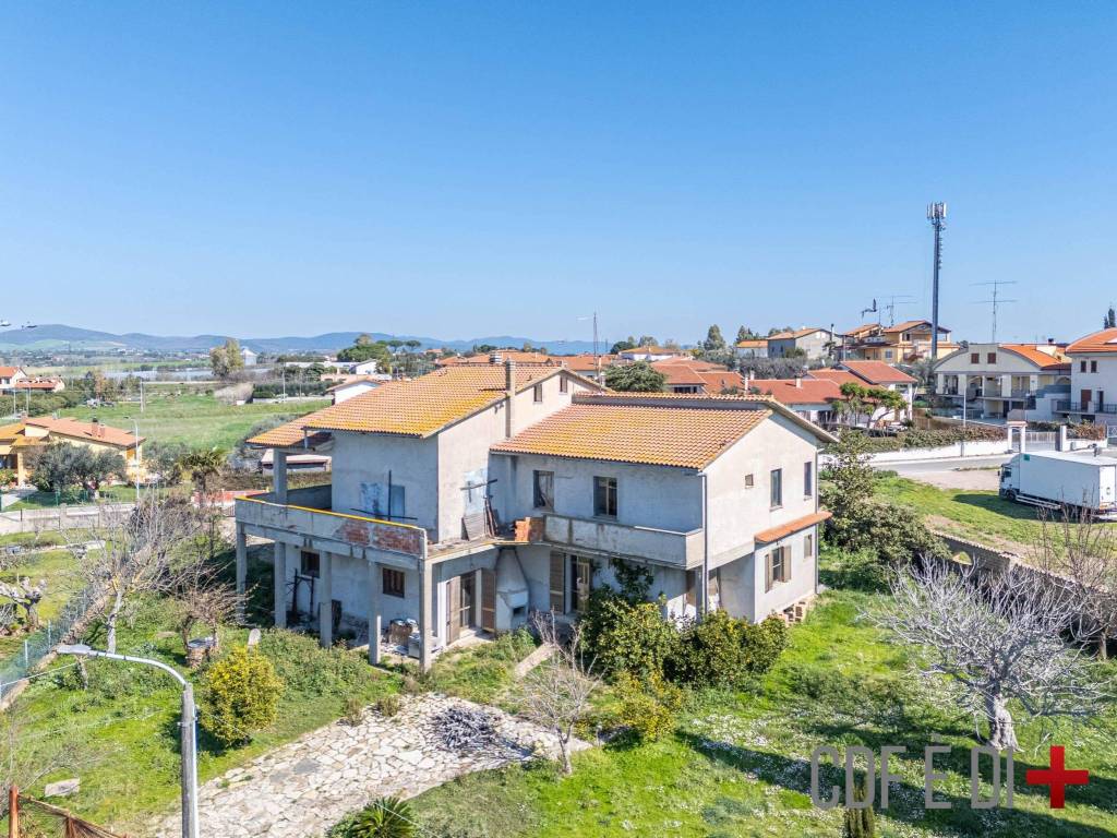 Villa a Montalto di castro in Via delle Magnolie - Foto 4