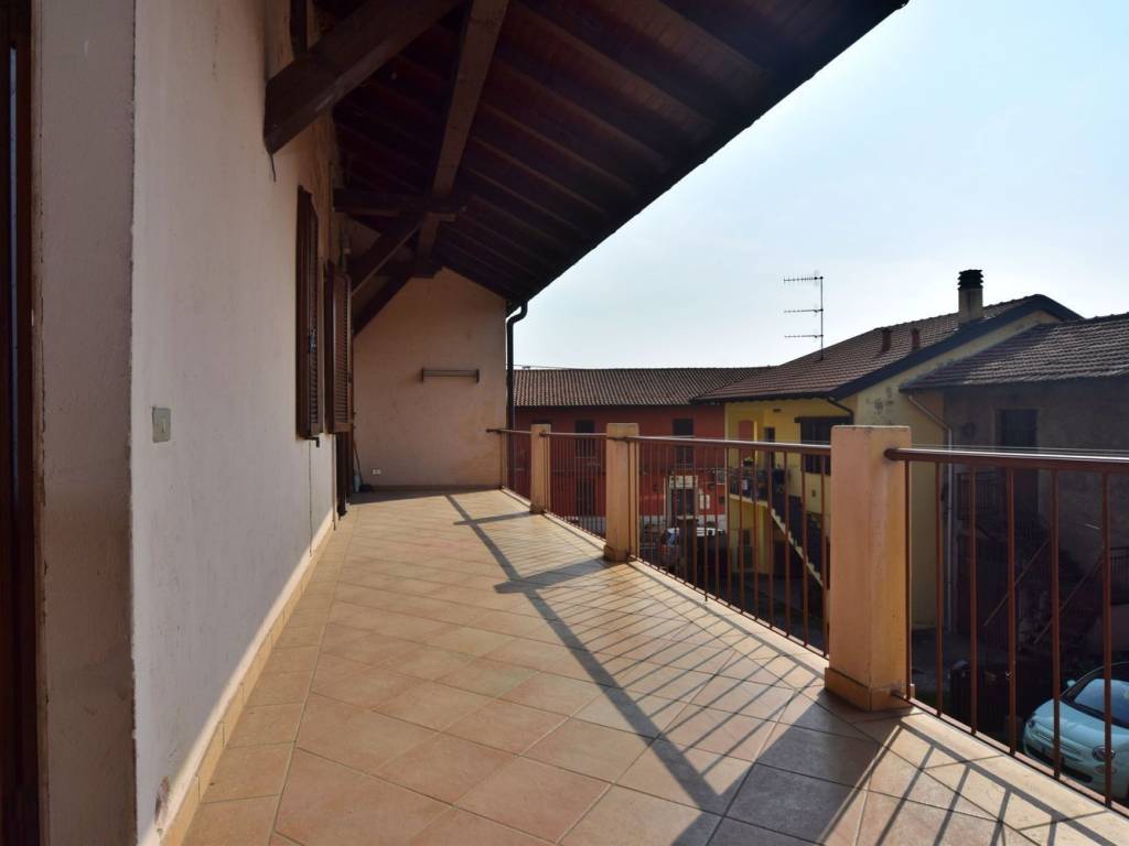 Casa indipendente a Biandronno in Roma s.n.c - Foto 2